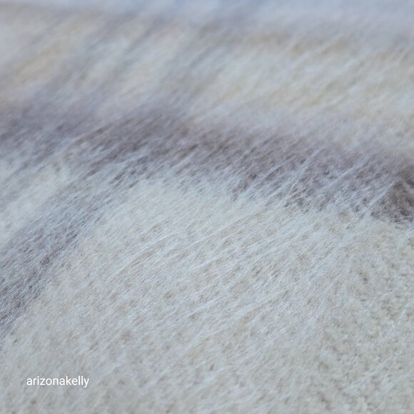 NWOT Cashmere Tan & Creme  Plaid Scarf - Picture 8 of 10